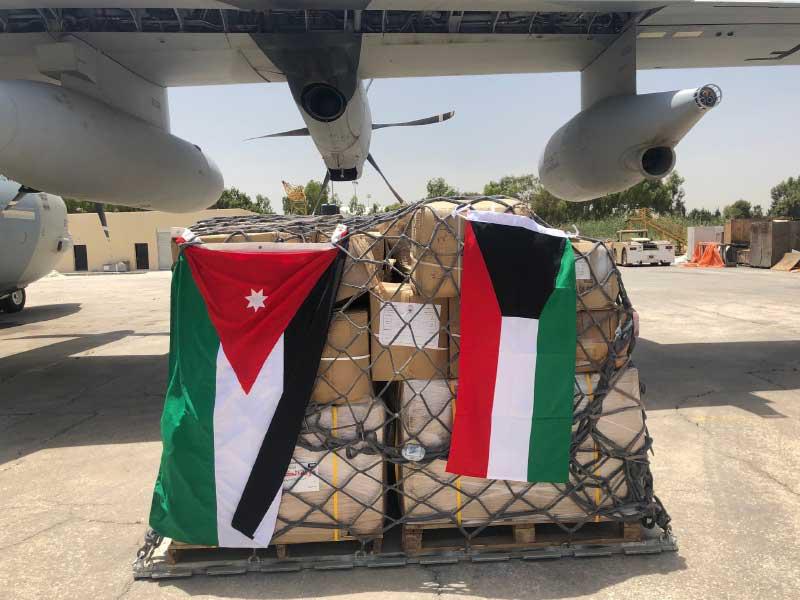 جانب من المساعدات الإغاثية المقدمة من الهيئة الخيرية الإسلامية العالمية الكويتية