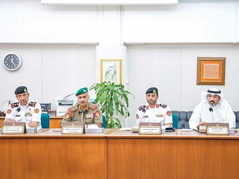 رئيس الأركان في اجتماع اللجنة أمس