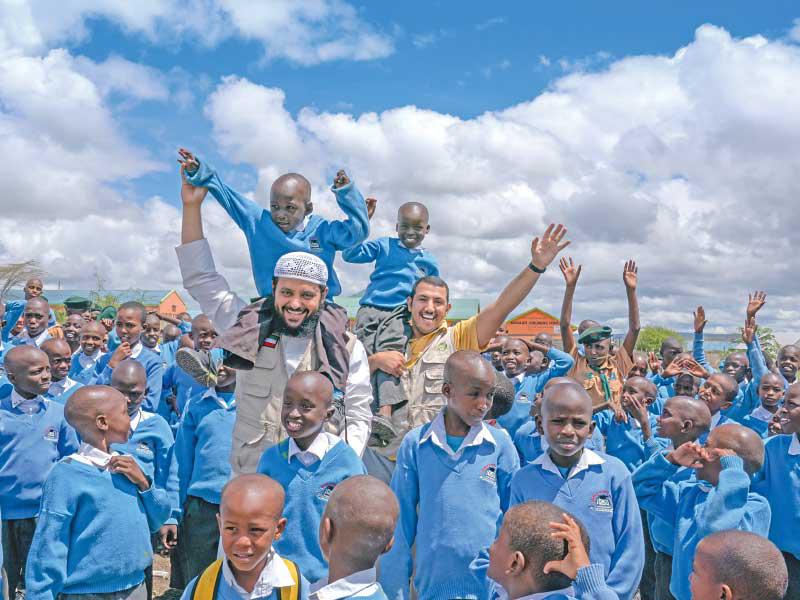 إحدى حملات «العون» في إفريقيا