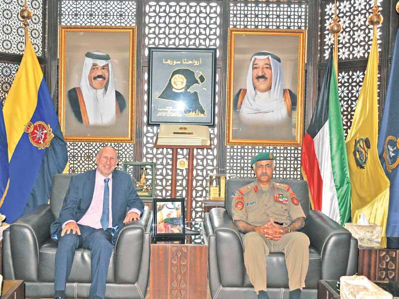 الخضر مستقبلاً المسؤول البريطاني