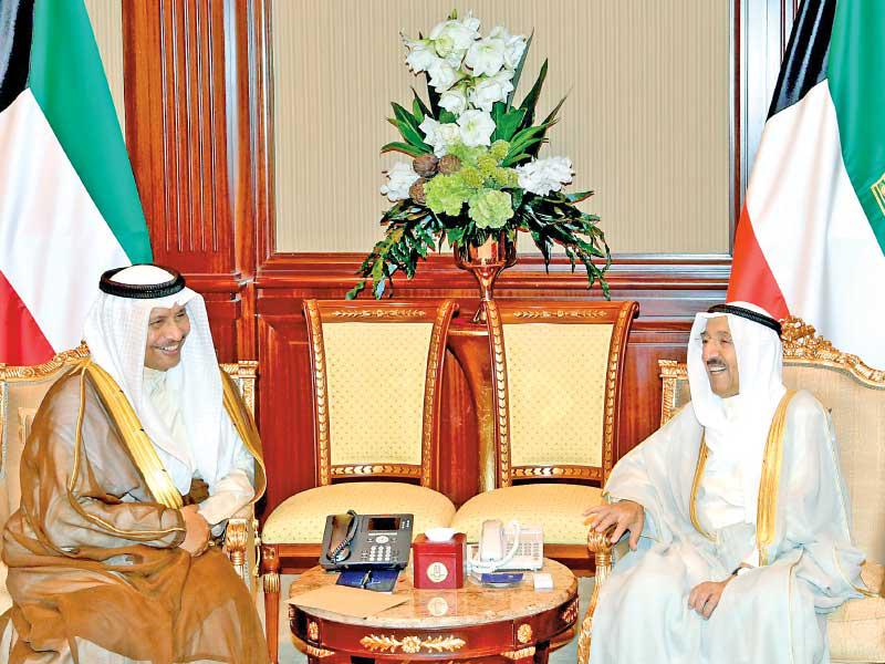 الأمير مستقبلاً رئيس الوزراء أمس