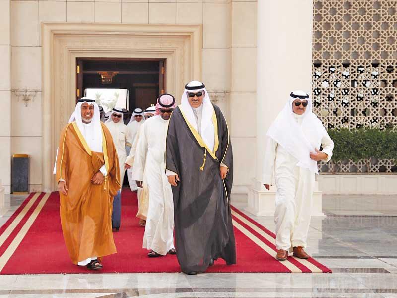 وزير الخارجية مغادراً البلاد إلى مدينة جدة أمس