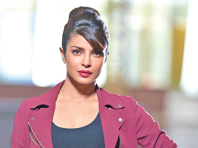 النجمة الهندية بريانكا تشوبرا 