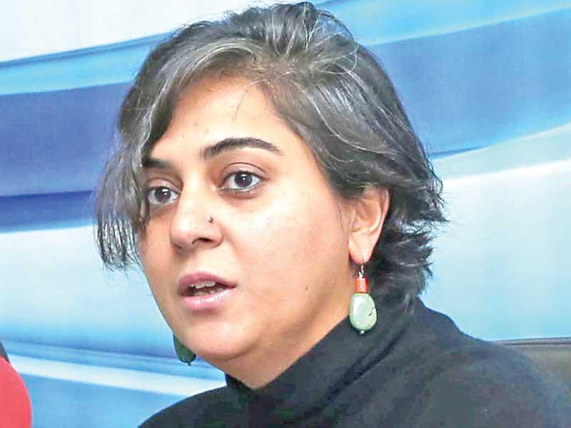 عضو مجلس إدارة اتحاد كرة القدم رئيسة اللجنة النسائية فاطمة حيات