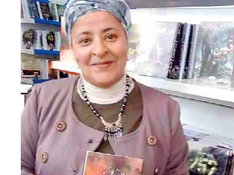 الأديبة الجزائرية نادية بوخلاط