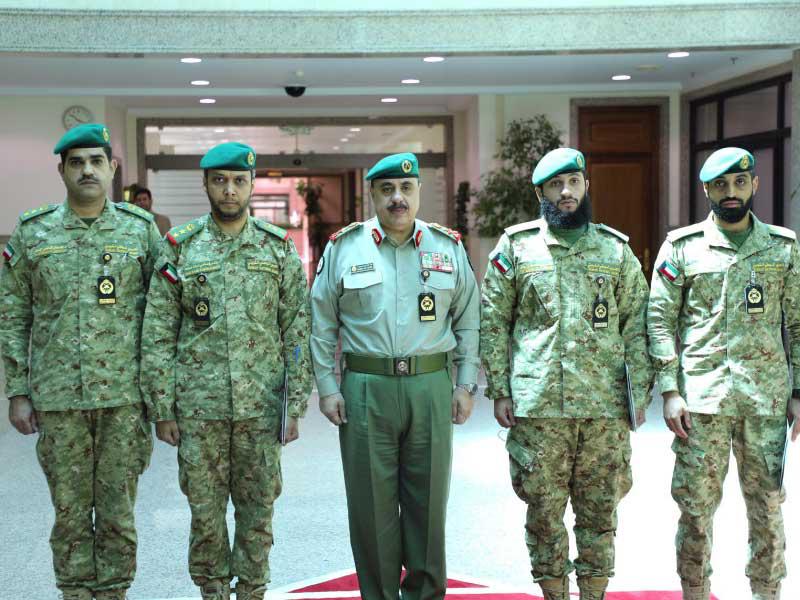 الرفاعي متوسطاً الفائزين بالمسابقة