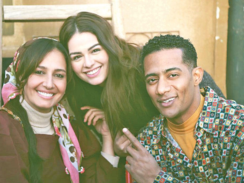 هنادي مهنا مع رمضان وحلا شيحة 