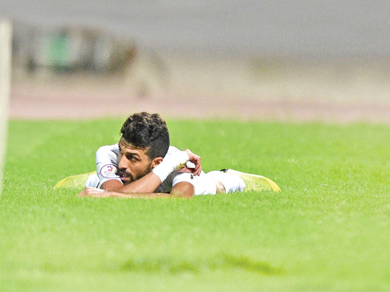 لاعب الفريق الأول لكرة القدم بنادي الكويت يعقوب الطراروة