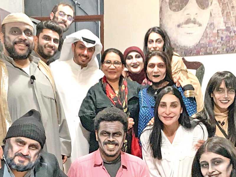 سعاد عبد الله وهيفاء عادل مع فريق «موجب» 