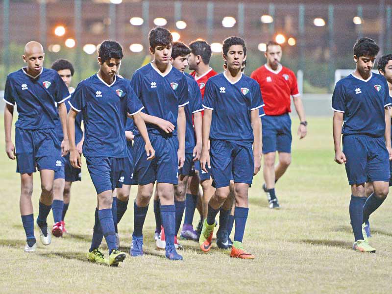 الجهاز الفني لمنتخب الناشئين يشرف على التدريب