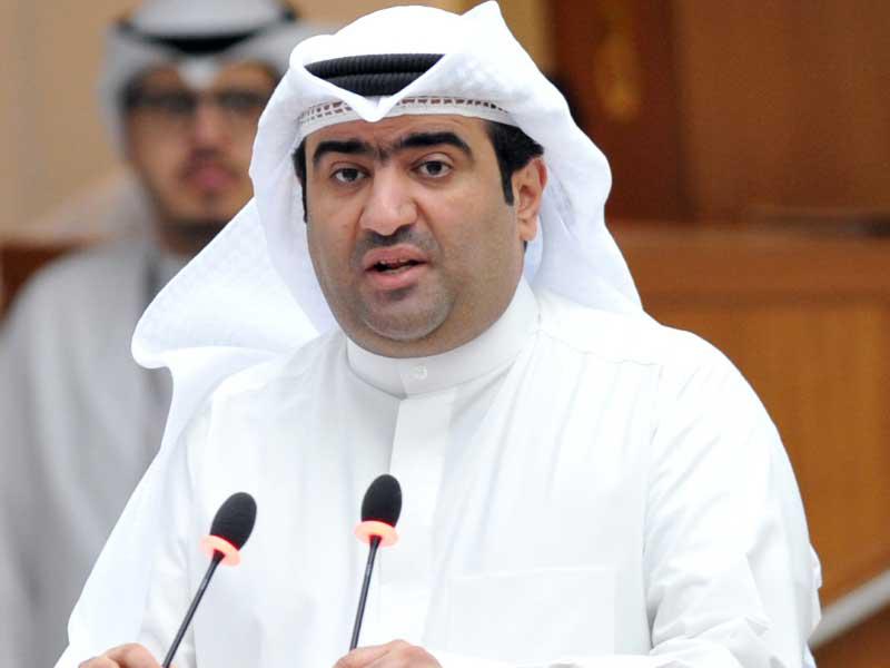 وزير التجارة والصناعة وزير الدولة لشؤون الخدمات خالد الروضان 