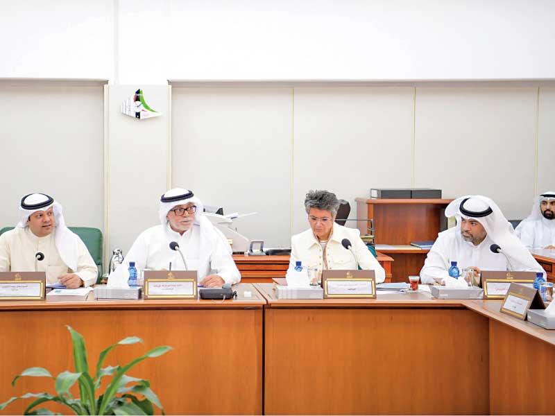 «المالية» في اجتماعها أمس