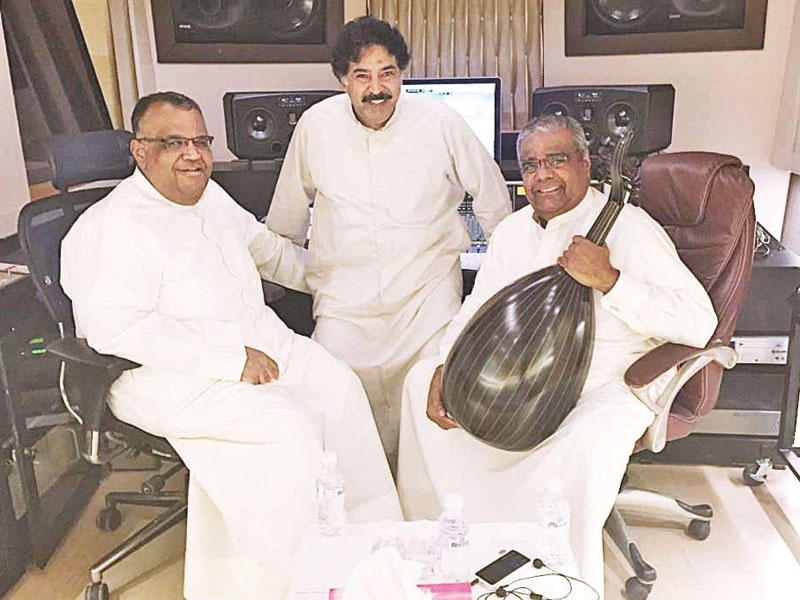 أنور عبد الله ومجيد دشتي ونبيل شعيل 