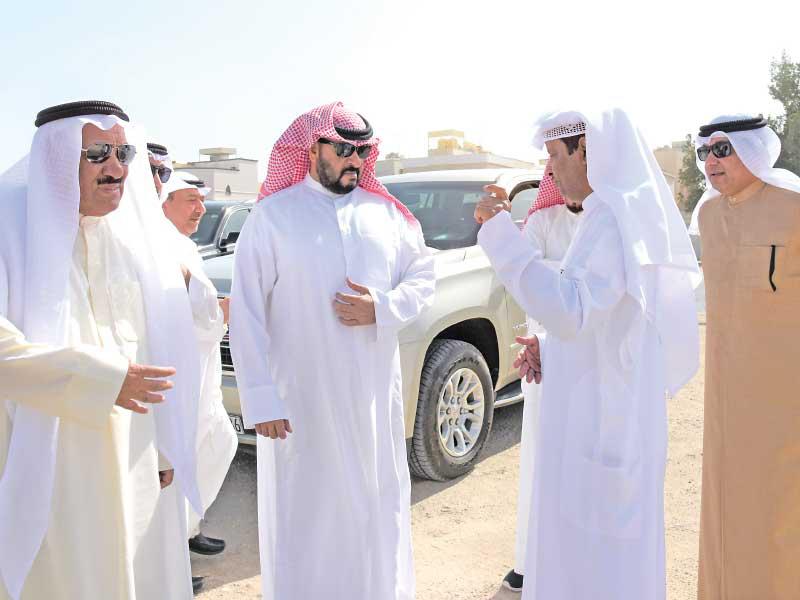 محافظ العاصمة خلال الجولة