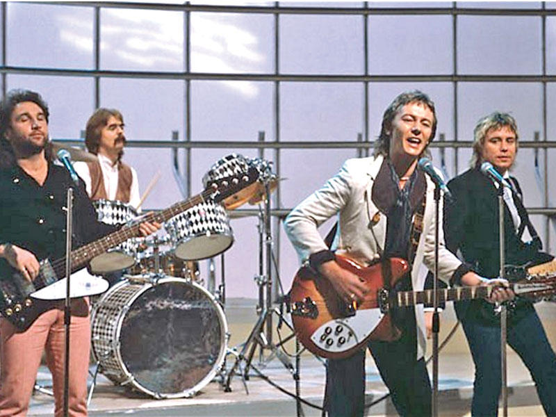 أعضاء الفرقة 