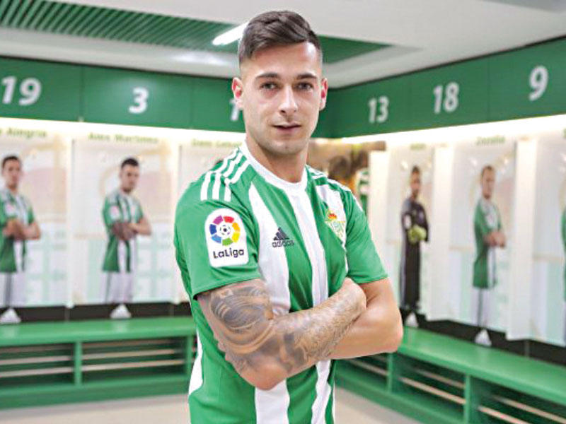  سيرخيو ليون مهاجم ريال بيتيس