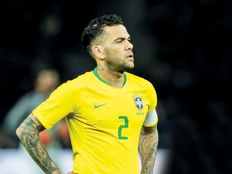  قائد منتخب البرازيل، داني ألفيش