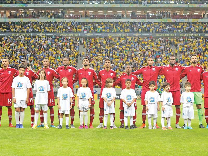 لاعبو المنتخب القطري خلال مواجهة البرازيل وديا الأسبوع الماضي