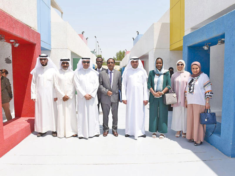 الوزيرة الجيبوتية خلال زيارتها مركز الرعاية