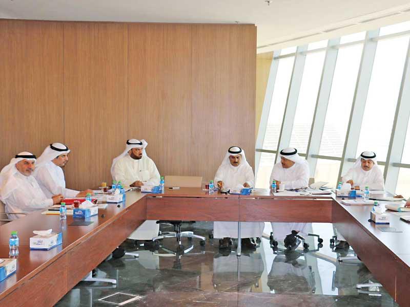 الحربي خلال ترؤسه اجتماع مجلس الوكلاء أمس