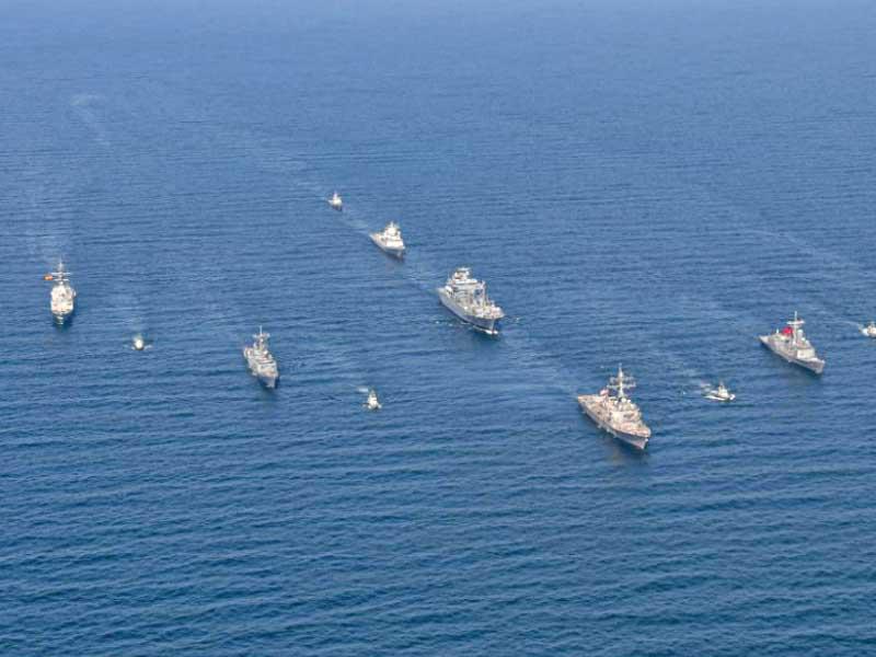 سفن حربية أميركية خلال تدريبات عسكرية في ليتوانيا (البحرية الأميركية)