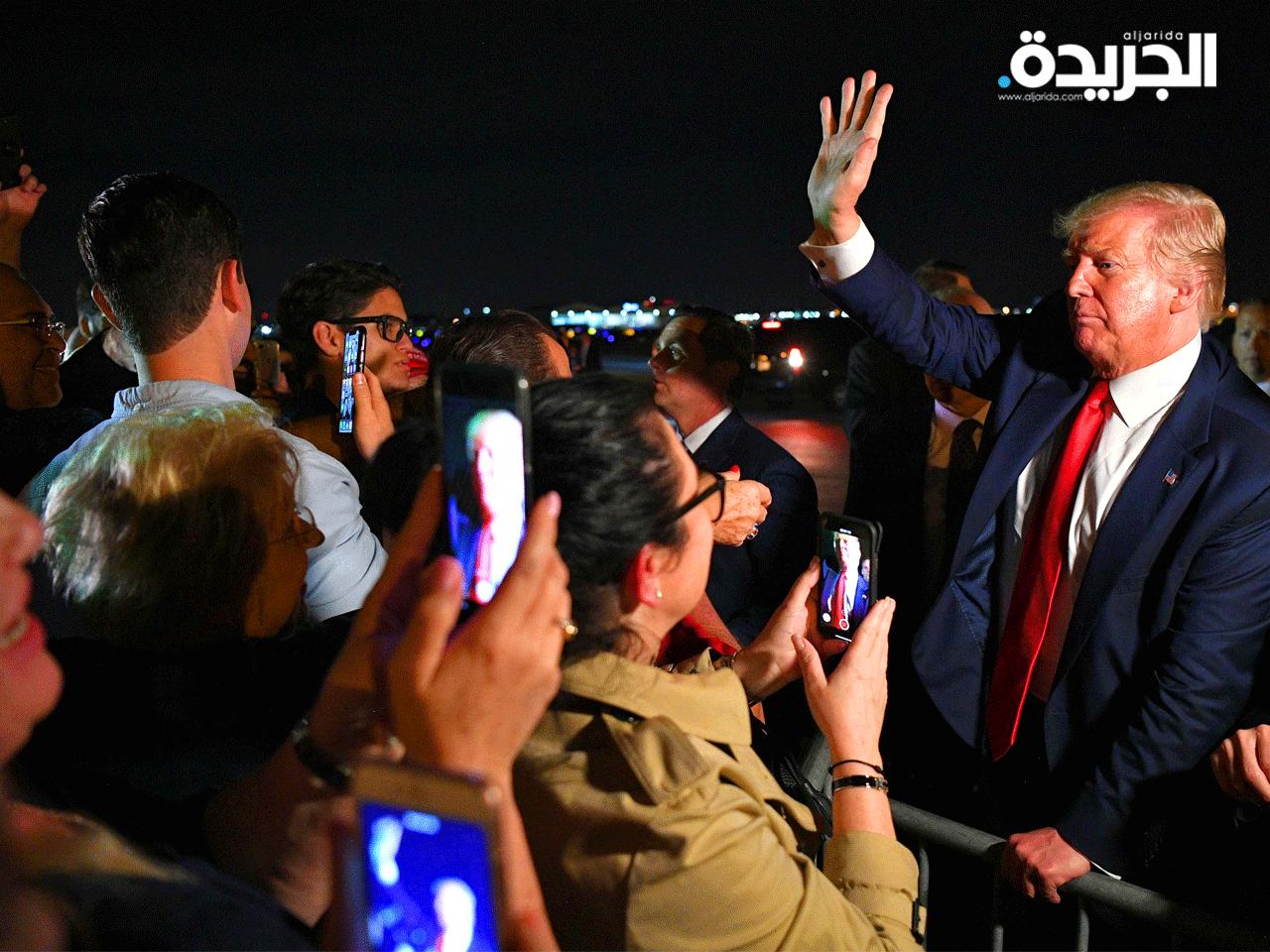 ترامب مع مؤيديه