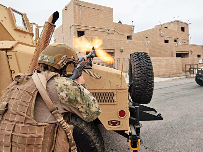 تدريبات عسكرية أميركية تحاكي صد هجوم على مرفأ بحري (البحرية الأميركية) 