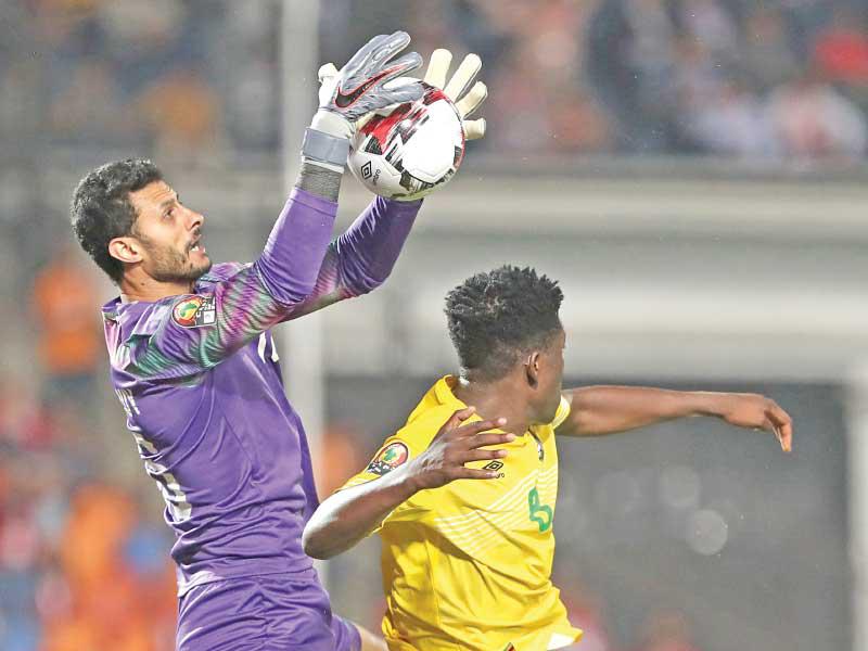  محمد الشناوي  حارس مرمى منتخب مصر الأول