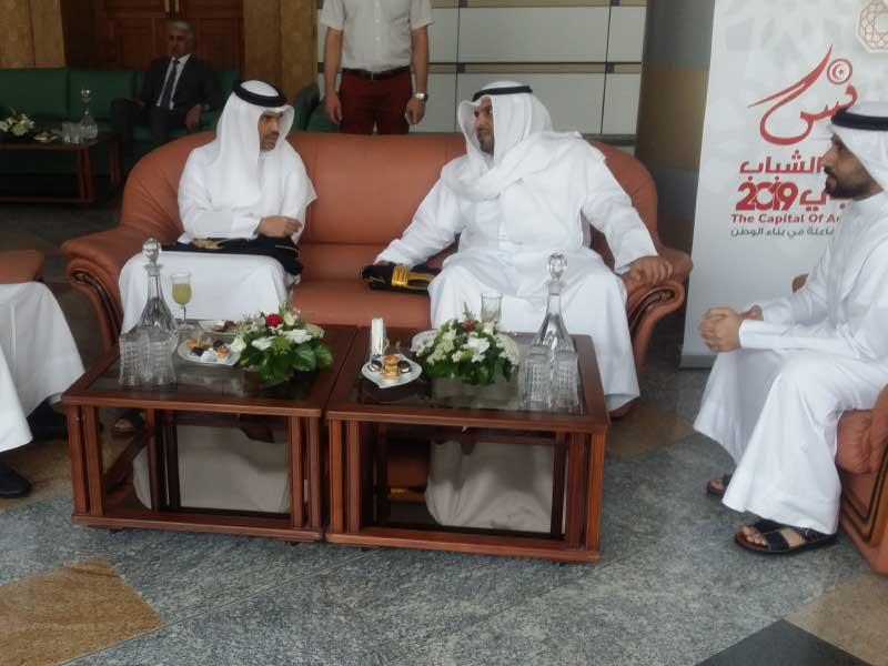 العريفان في افتتاح الفعالية بتونس