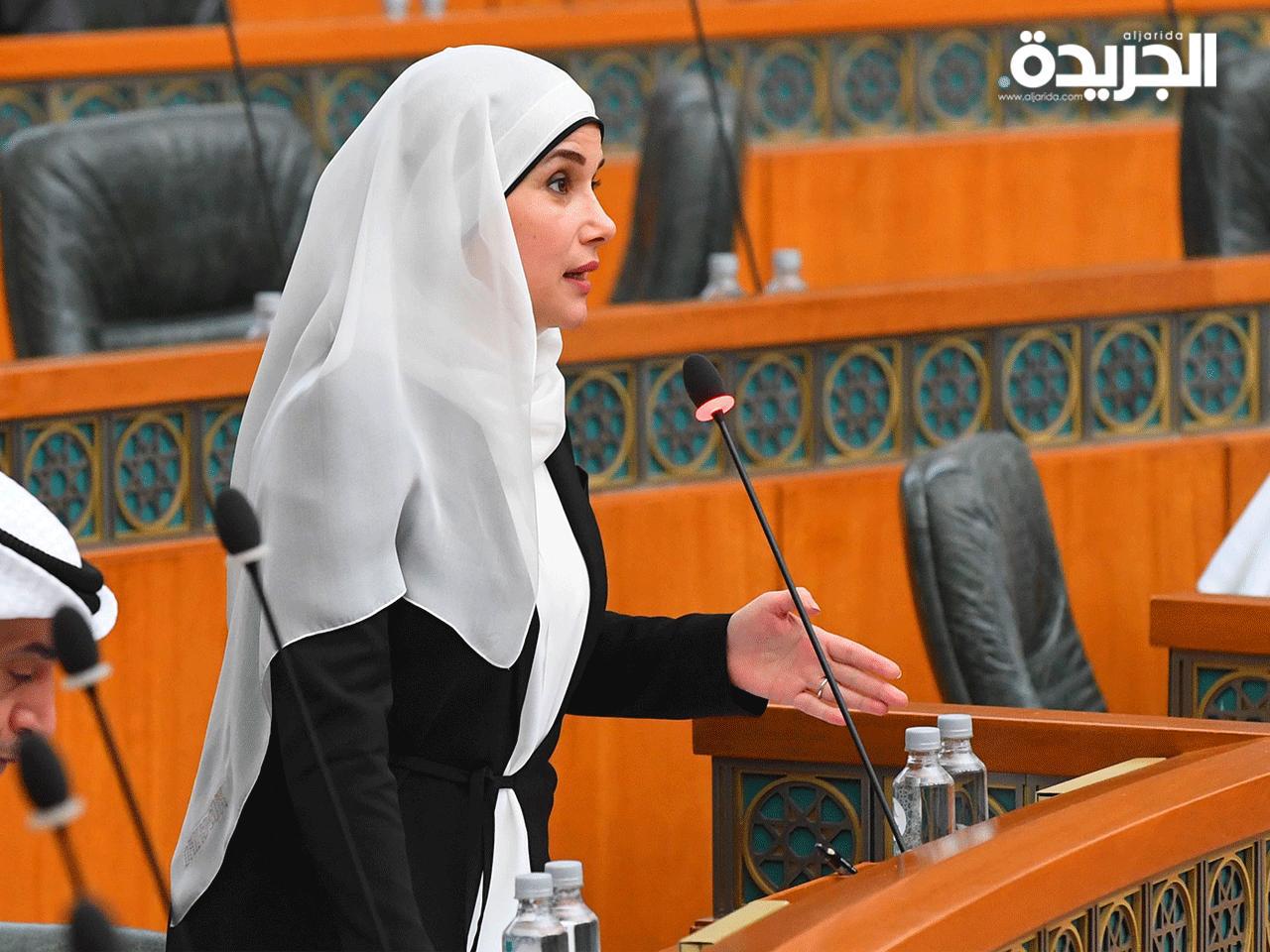 وزيرة الأشغال العامة ووزيرة الدولة لشؤون الإسكان د. جنان بوشهري