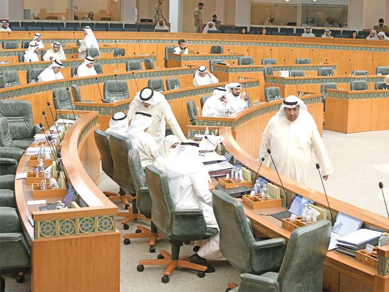 جانب من الجلسة أمس  (تصوير عبدالله الخلف)