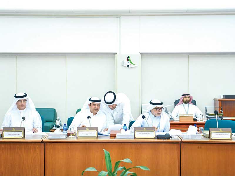 «المالية» في اجتماعها أمس