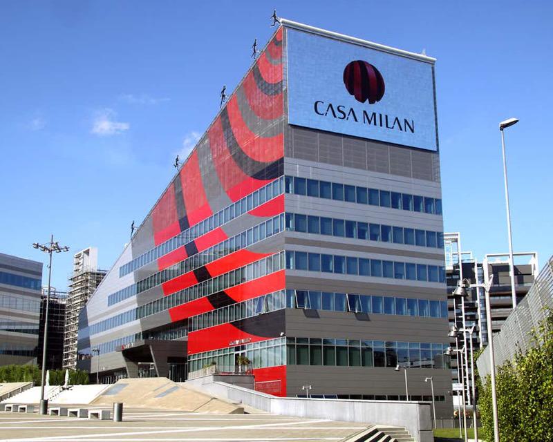 مقر ادارة نادي ميلان