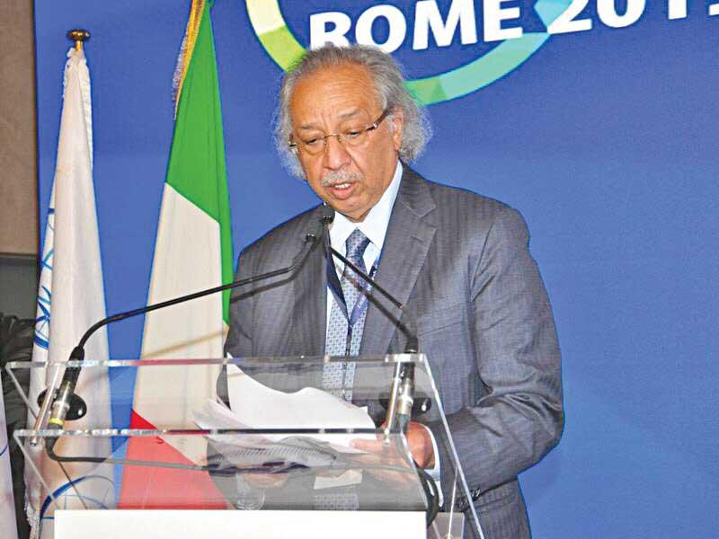 رئيس مجلس إدارة بنك الكويت الدولي «KIB» واتحاد المصارف العربية، الشيخ محمد الجراح الصباح يلقي كلمة