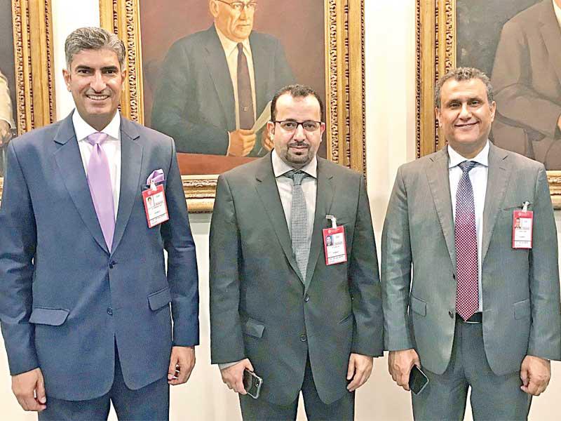 ممثل الكويت في المؤتمر علي الفارسي مع القائم بأعمال السفير سامي الزمانان والمندوب الدائم يوسف جحيل