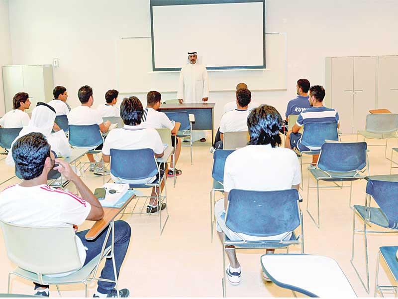 صورة أرشيفية لطلبة في قاعة دراسية
