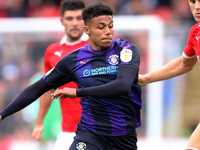 المدافع جيمس جاستين 