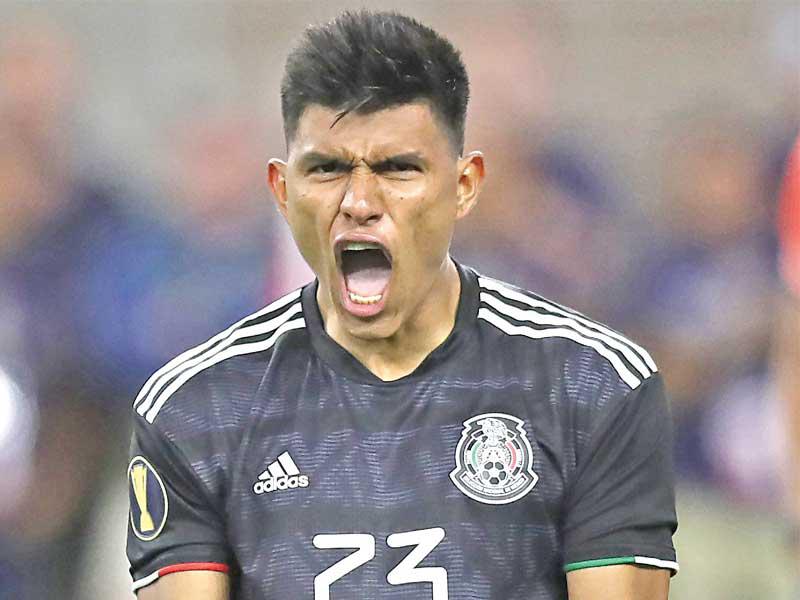 غاياردو لاعب منتخب المكسيك