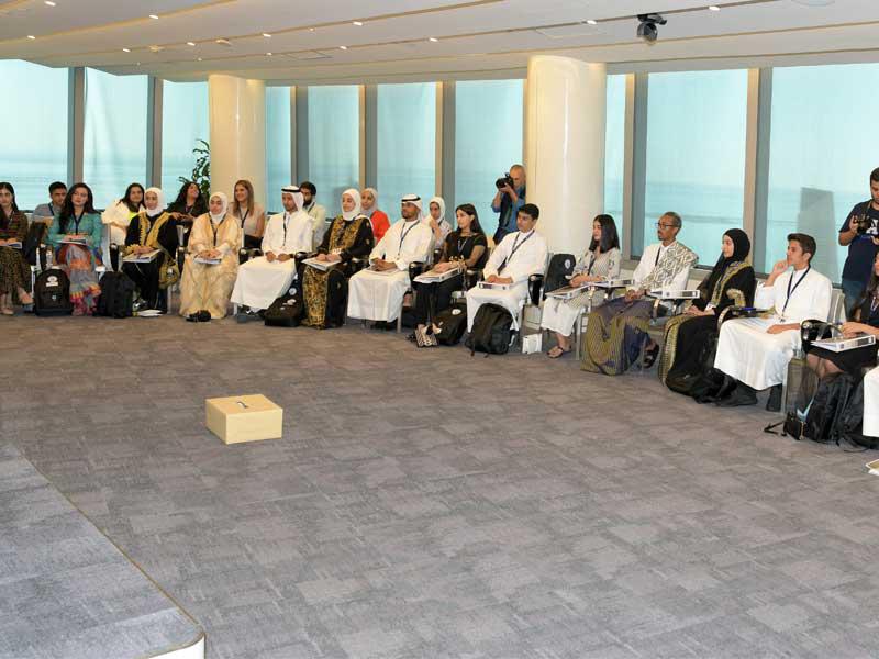 جانب من المشاركين في برنامج البروتيجيز