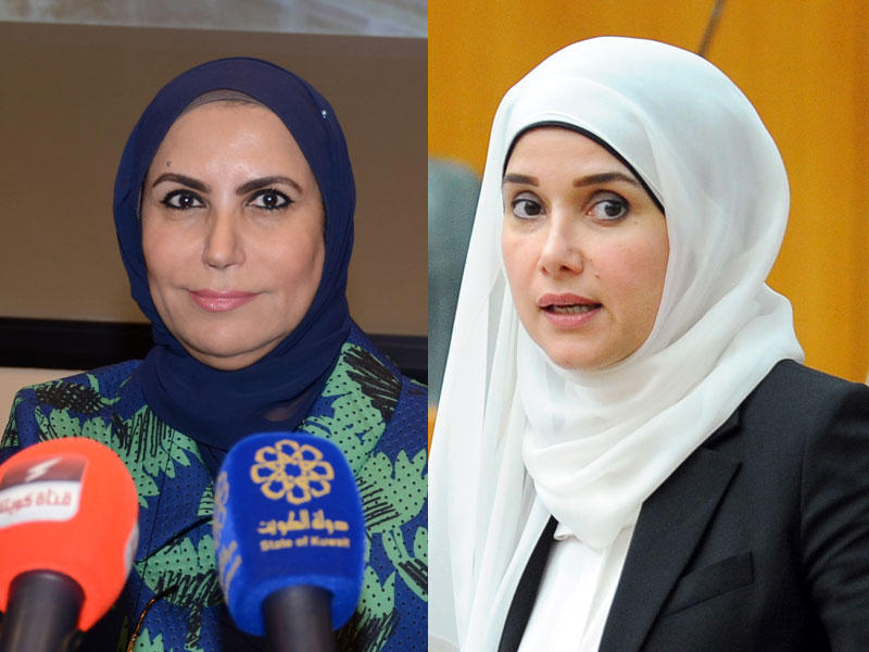 وزيرة الأشغال العامة ووزيرة الدولة لشؤون الإسكان د. جنان بوشهري (على يمين الصورة)، وكيلة الوزارة السابقة م. عواطف الغنيم (على يسار الصورة)