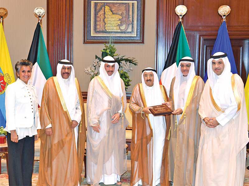 الأمير مستقبلاً لجنة مشروع الجواب على الخطاب الأميري