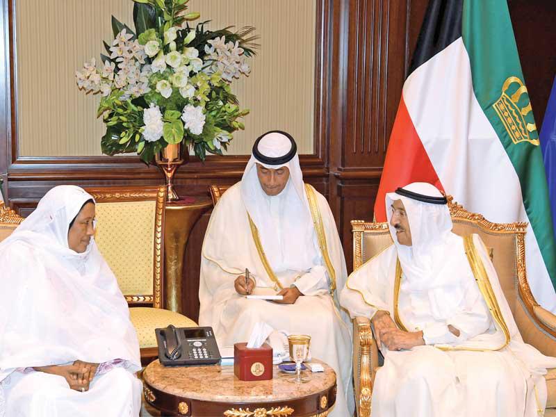 الأمير مستقبلاً سفيرة تشاد أمس