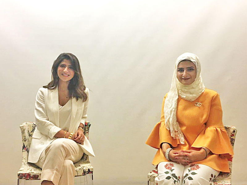 الشاعرتان آمنة أشكناني ورؤى الخفاجي