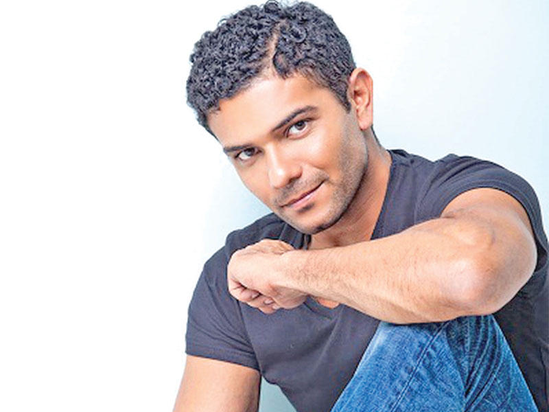 الفنان آسر ياسين 