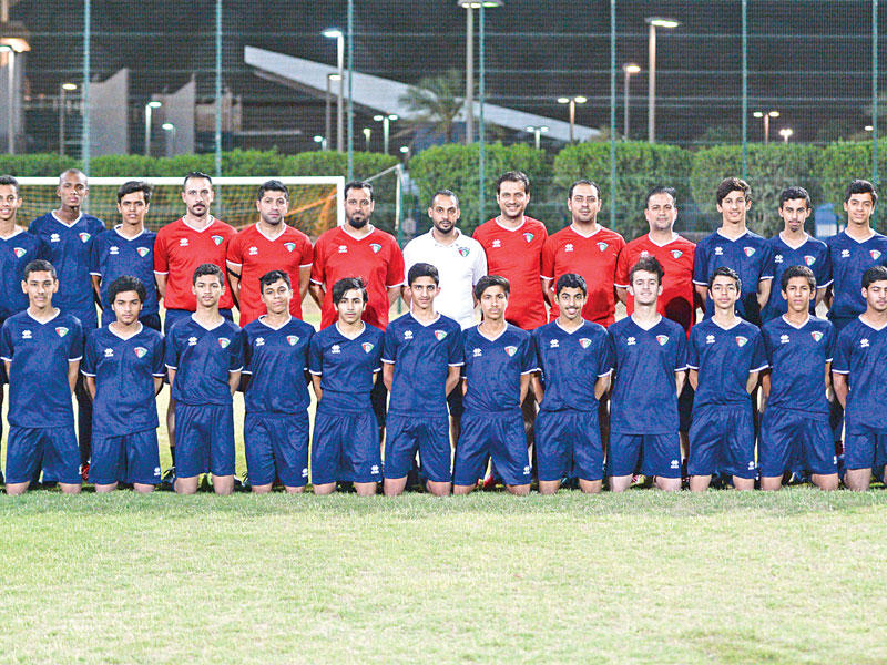 منتخب الناشئين لكرة القدمn