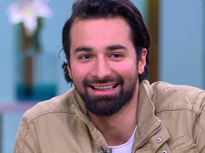  الفنان أحمد حاتم