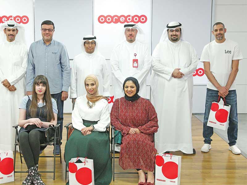 صورة جماعية مع الفائزين في المسابقة