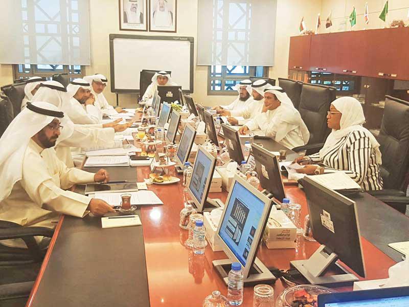 جانب من اجتماع مجلس إدارة بيت الزكاة برئاسة وزير الأوقاف والشؤون الإسلامية وزير الدولة لشؤون البلدية ورئيس مجلس إدارة بيت الزكاة فهد الشعلة