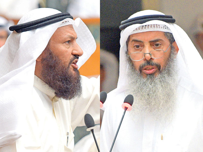 من يمين الصورة النائب نايف المرداس و النائب محمد هايف