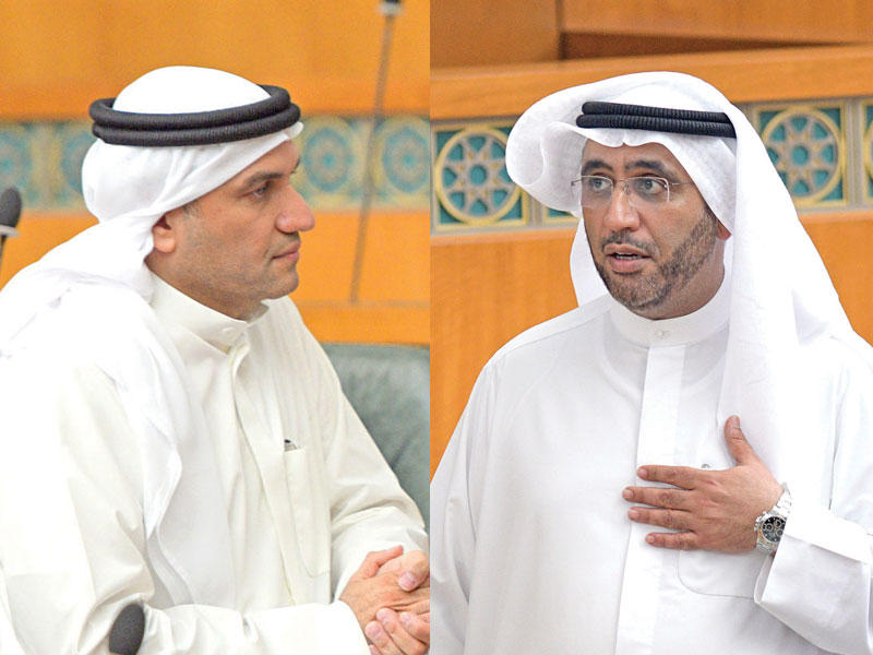 من يمين الصورة النائب محمد الدلال والنائب عبدالله الكندري